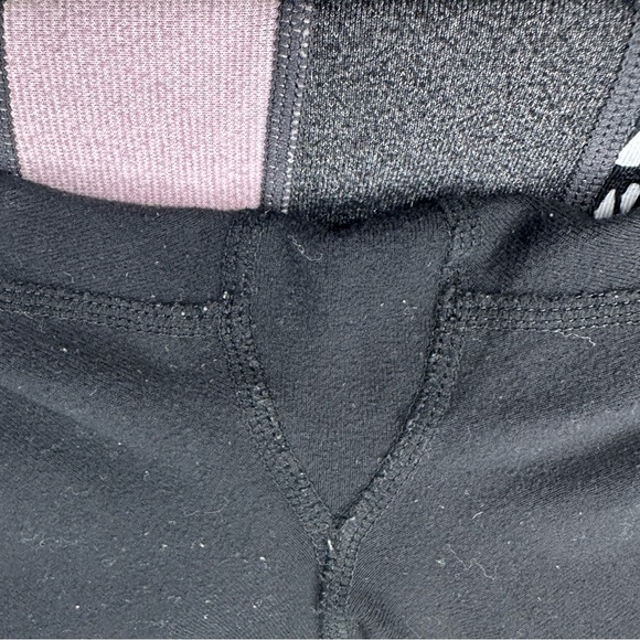 Lululemon Wunder Under Crop *Reversible* Leggings Women’s Size 6 - Picture 7 of 8